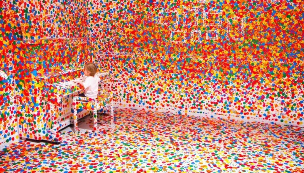 Yayoi Kusama - Exploring the Artistry of Modern Abstract Painter 5 The Obliteration Room